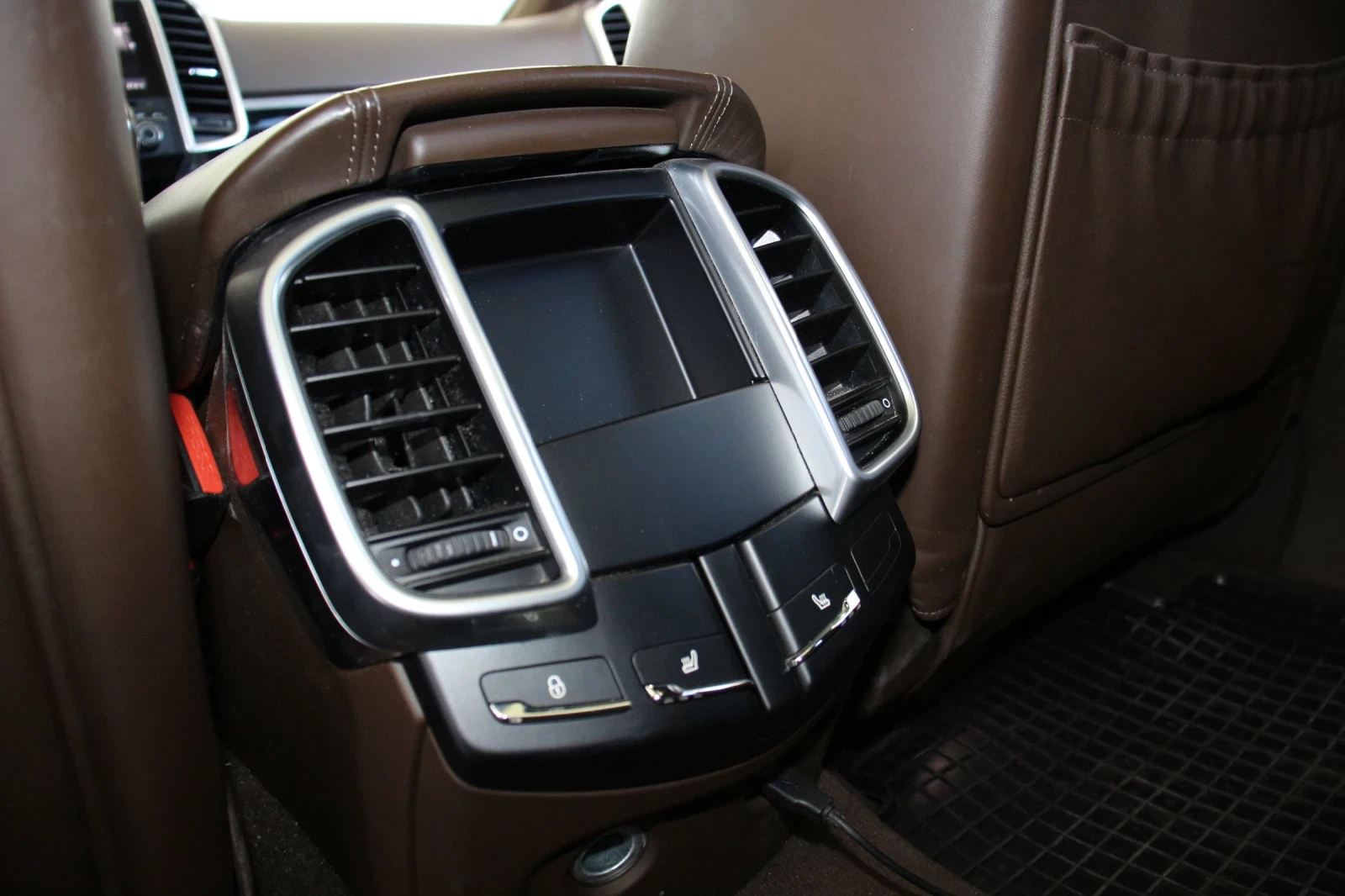Porsche Cayenne, снимка 13 - Автомобили и джипове - 54725639