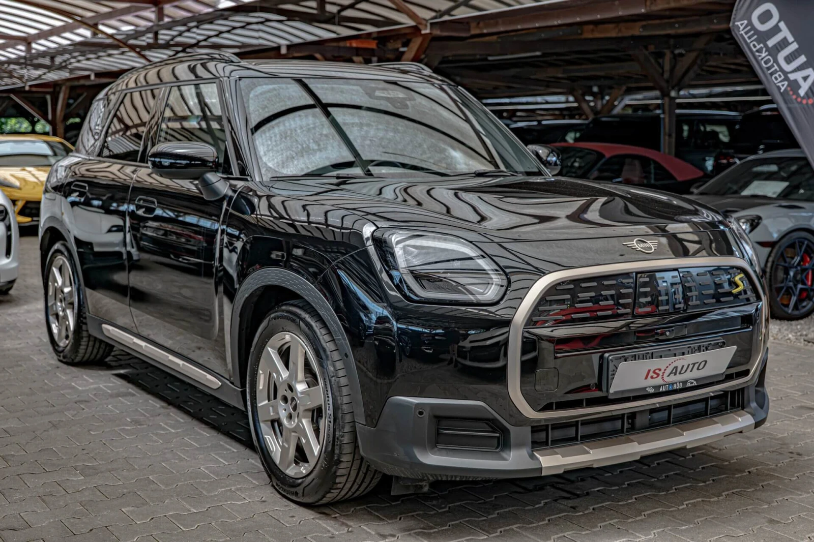 Mini Countryman 4 ALL SE/Harman Kardon/HuD/Камера 360/ACC/Панорама, снимка 2 - Автомобили и джипове - 55207166