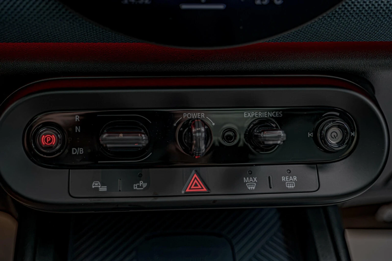 Mini Countryman 4 ALL SE/Harman Kardon/HuD/Камера 360/ACC/Панорама, снимка 12 - Автомобили и джипове - 55207166