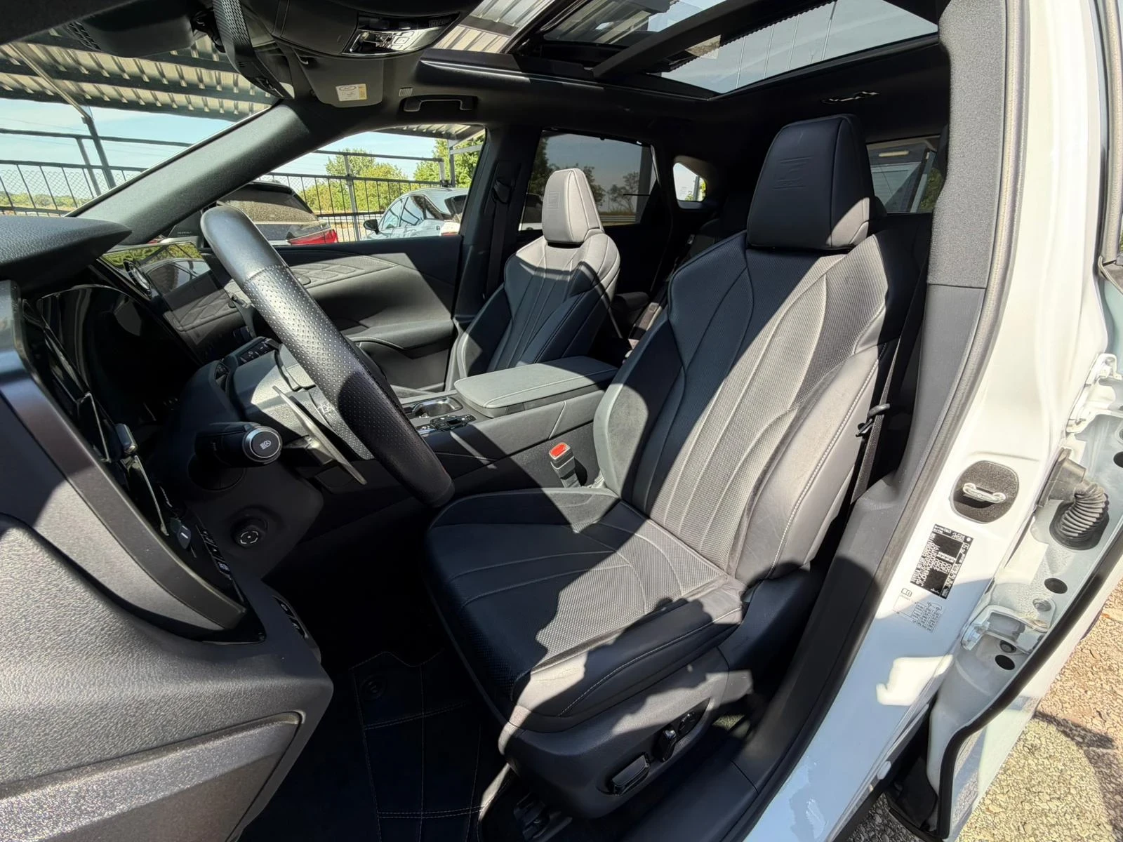 Lexus RX 500h /F Sport Performance/Full/В гаранция , снимка 13 - Автомобили и джипове - 55943143