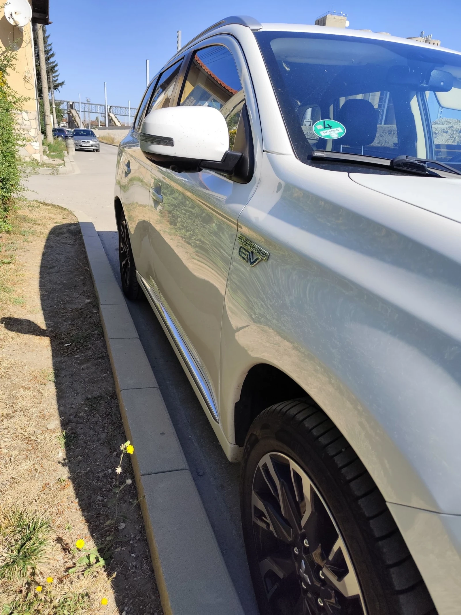 Mitsubishi Outlander P-HEV Diamond , снимка 4 - Автомобили и джипове - 55962141