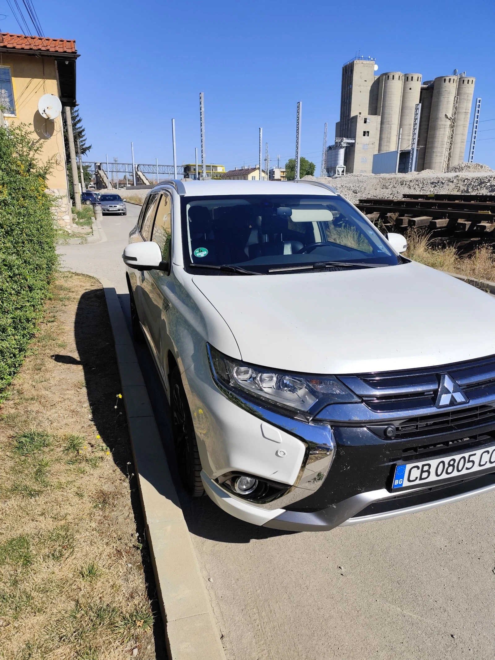 Mitsubishi Outlander P-HEV Diamond , снимка 2 - Автомобили и джипове - 55962141