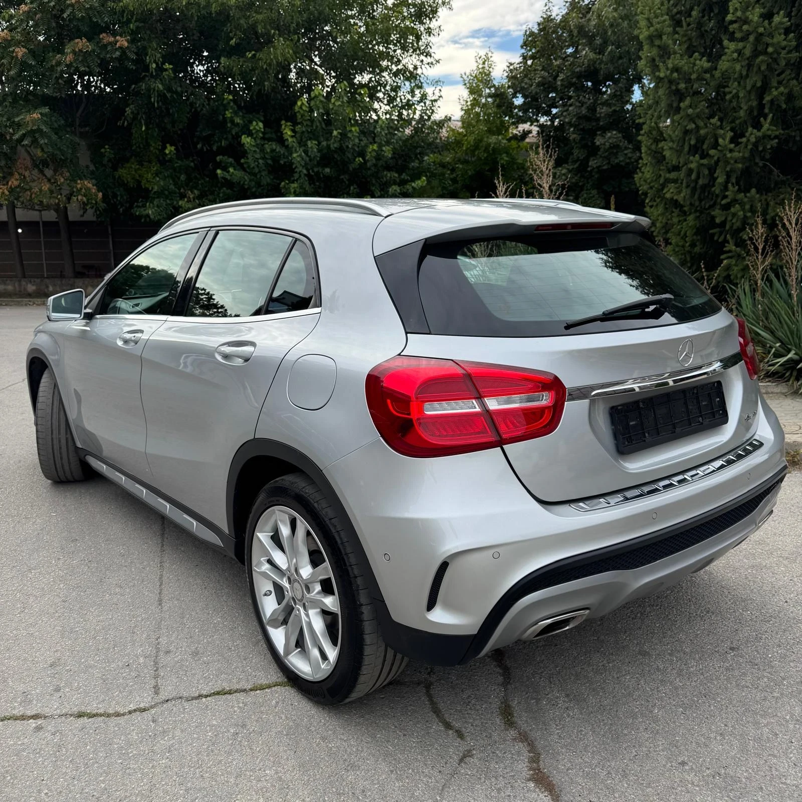 Mercedes-Benz GLA 200, снимка 6 - Автомобили и джипове - 56243047