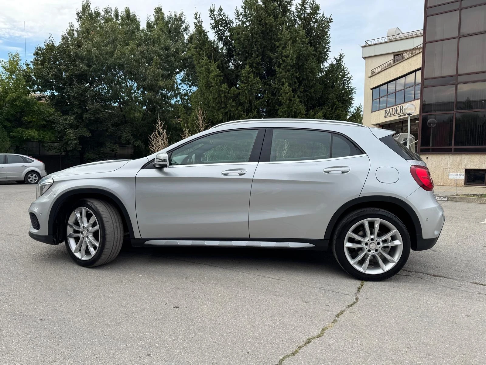 Mercedes-Benz GLA 200, снимка 16 - Автомобили и джипове - 56243047
