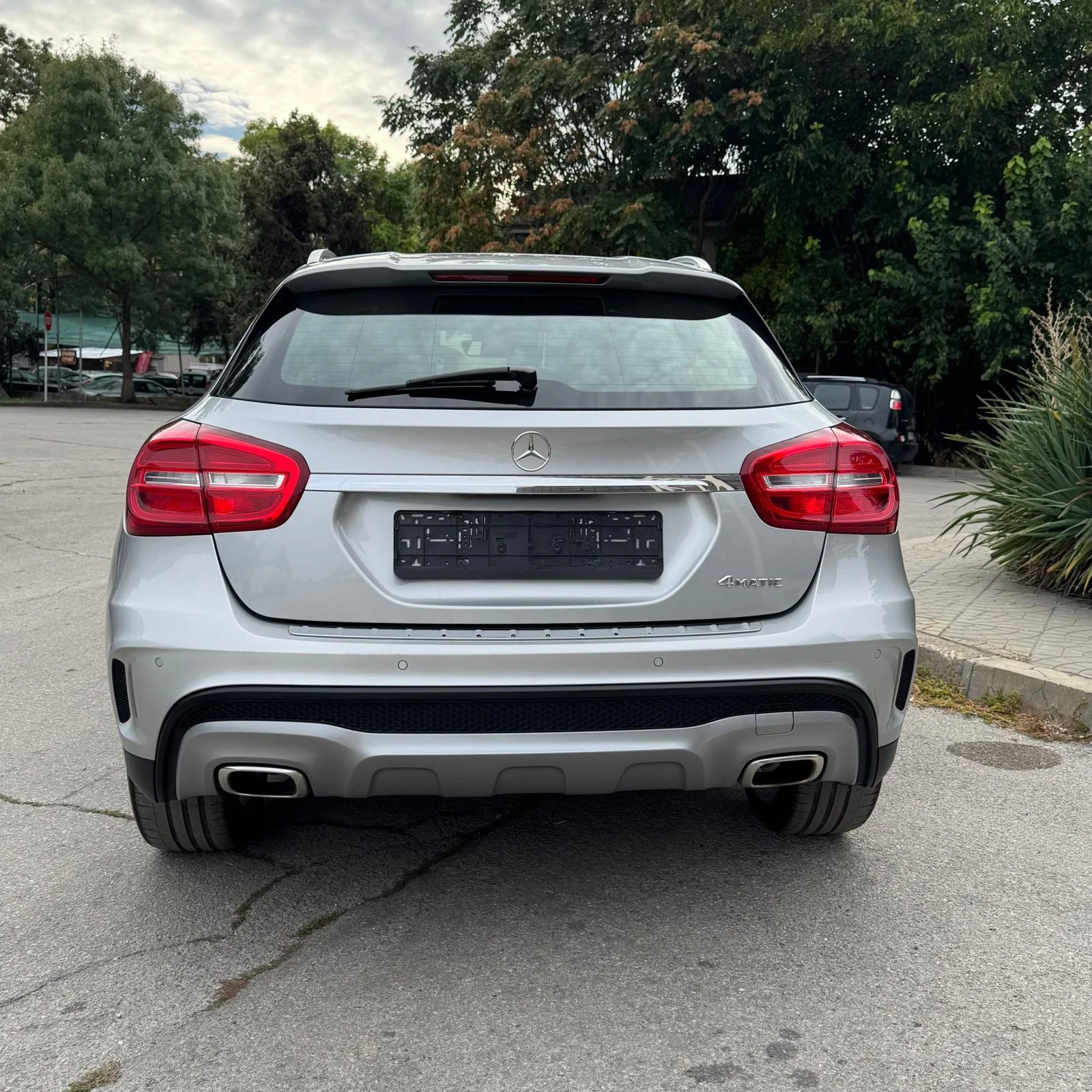 Mercedes-Benz GLA 200, снимка 4 - Автомобили и джипове - 56243047
