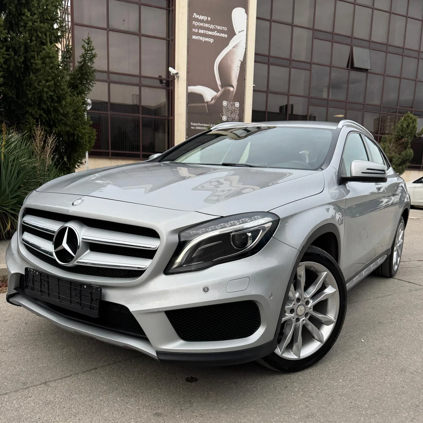 Mercedes-Benz GLA 200, снимка 2 - Автомобили и джипове - 56243047