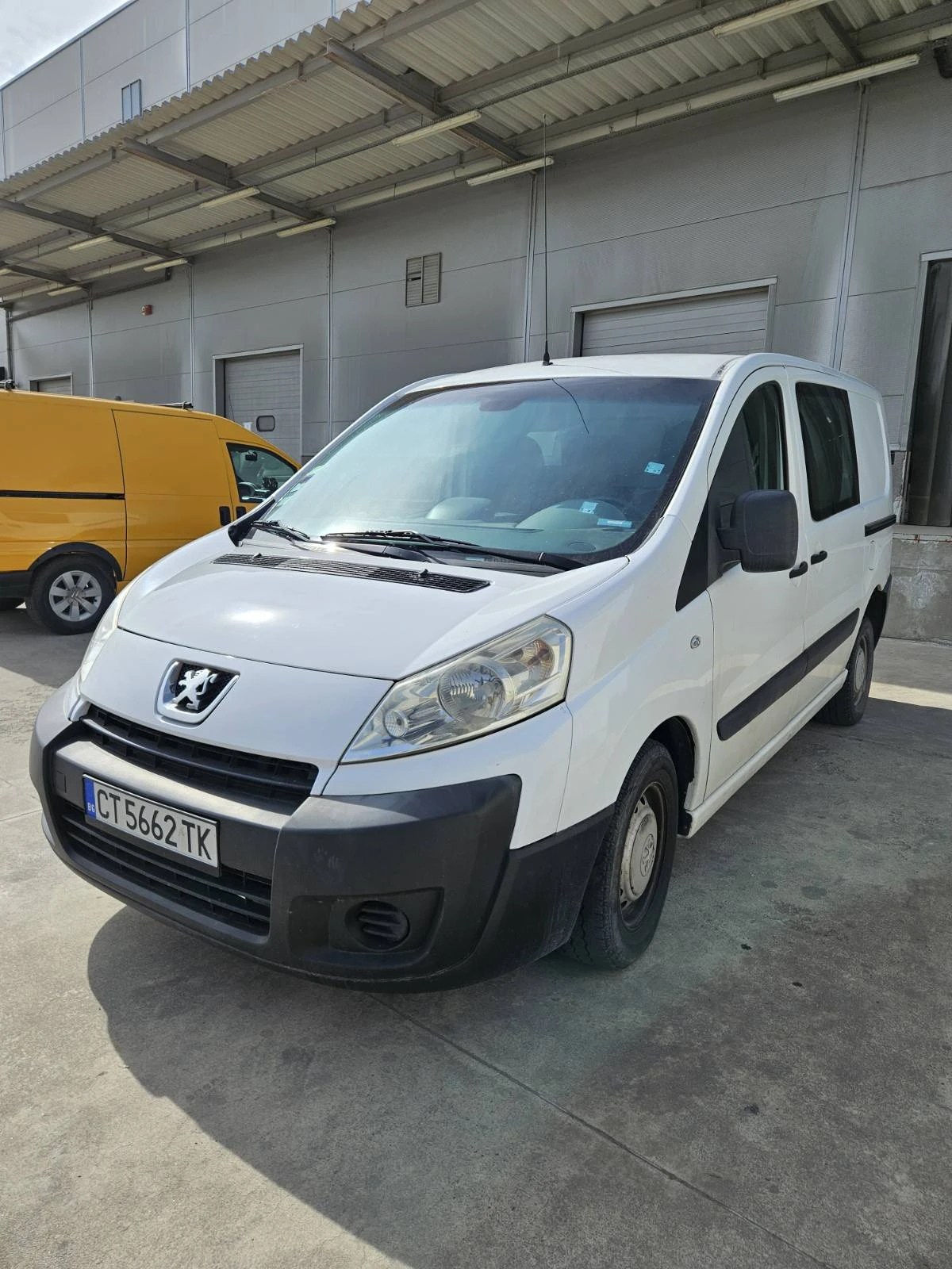 Peugeot Expert 1.6hdi, снимка 12 - Бусове и автобуси - 56372704