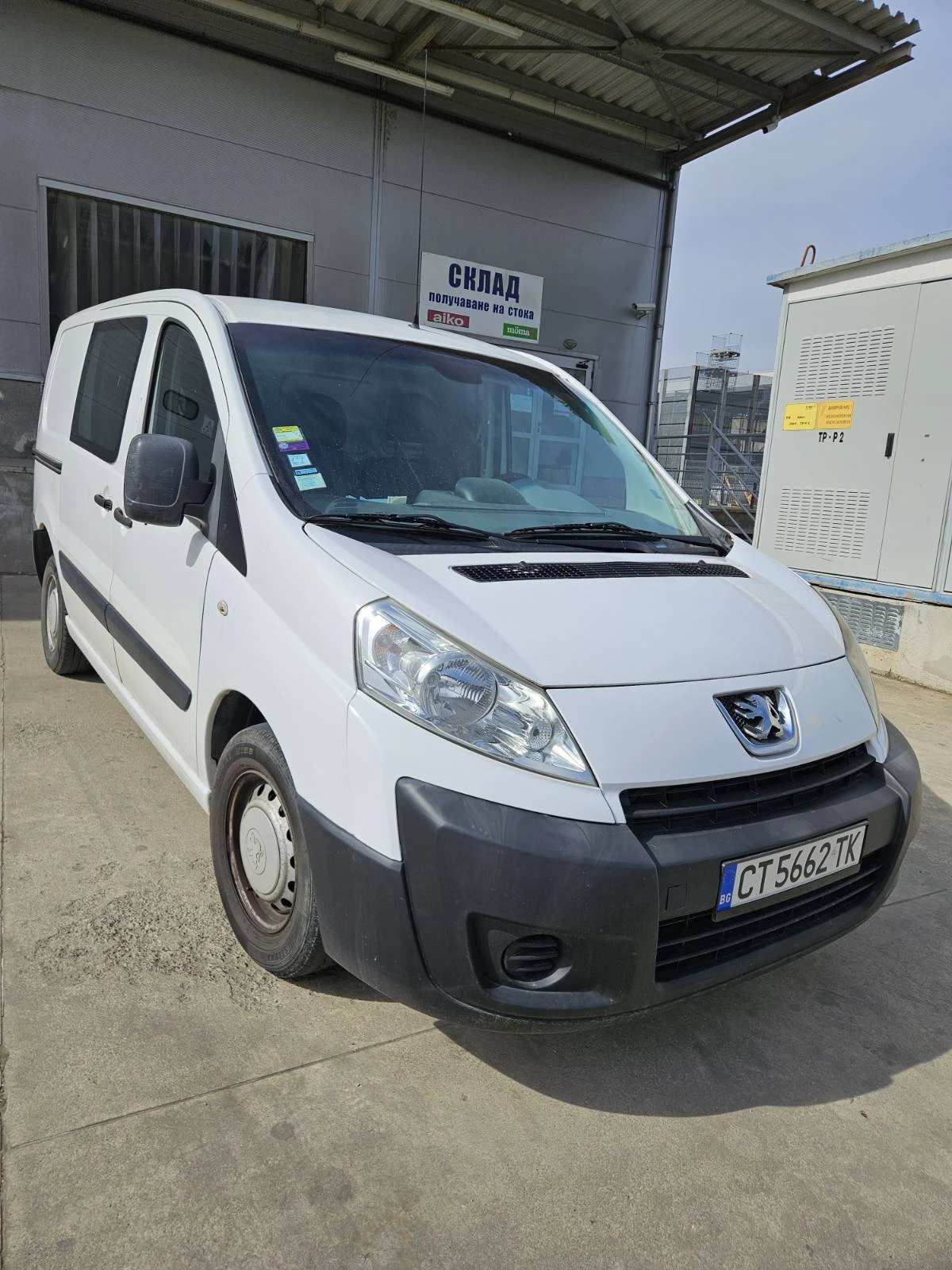 Peugeot Expert 1.6hdi, снимка 9 - Бусове и автобуси - 56372704