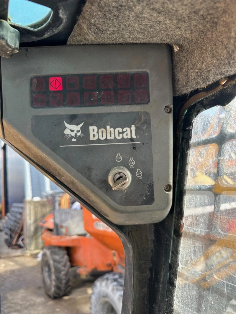 Мини челни товарачи Bobcat T180, снимка 7 - Индустриална техника - 47893418