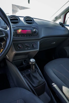 Seat Ibiza 1.6 TDI , снимка 4