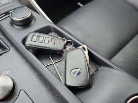 Lexus IS 300 SDN AWD/2 КЛЮЧА/ПОДГРЕВ/ЛЕНТИ/CARFAX/ФИНАНСИРАНЕ, снимка 7