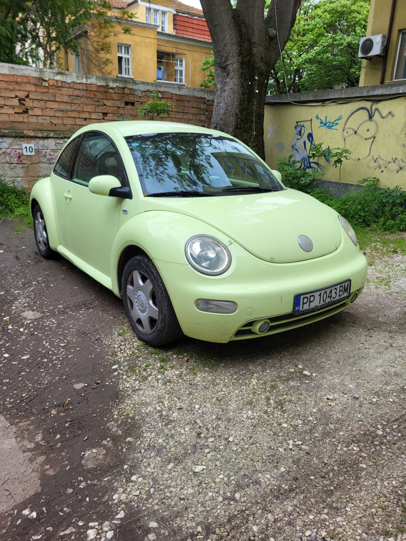 VW New beetle, снимка 1 - Автомобили и джипове - 45860419