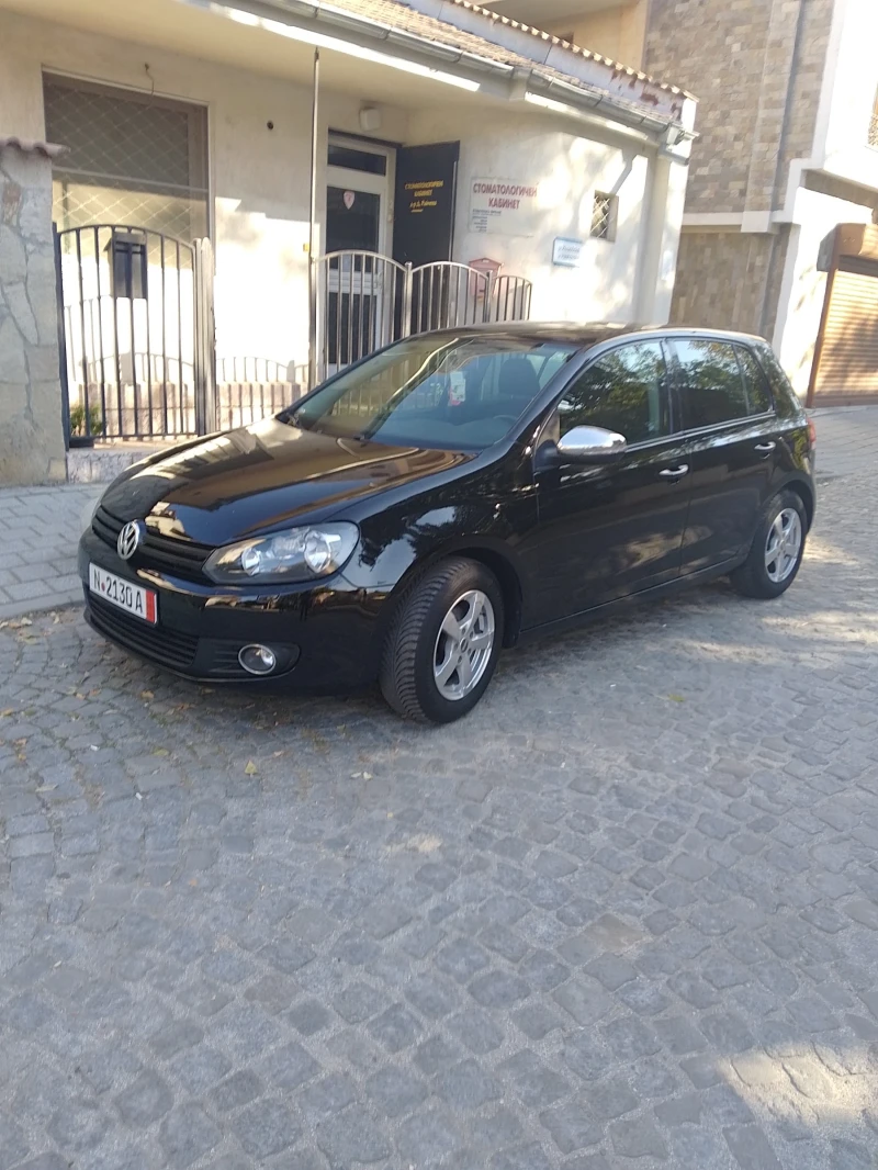 VW Golf 1.6 TDI, снимка 1 - Автомобили и джипове - 47727623