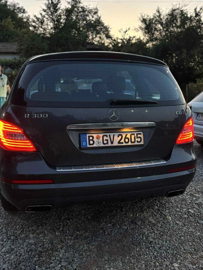 Mercedes-Benz R 300 3.0D FACE LIFT, снимка 3 - Автомобили и джипове - 52625160