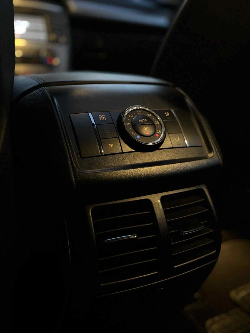 Mercedes-Benz R 300 3.0D FACE LIFT, снимка 12 - Автомобили и джипове - 52625160