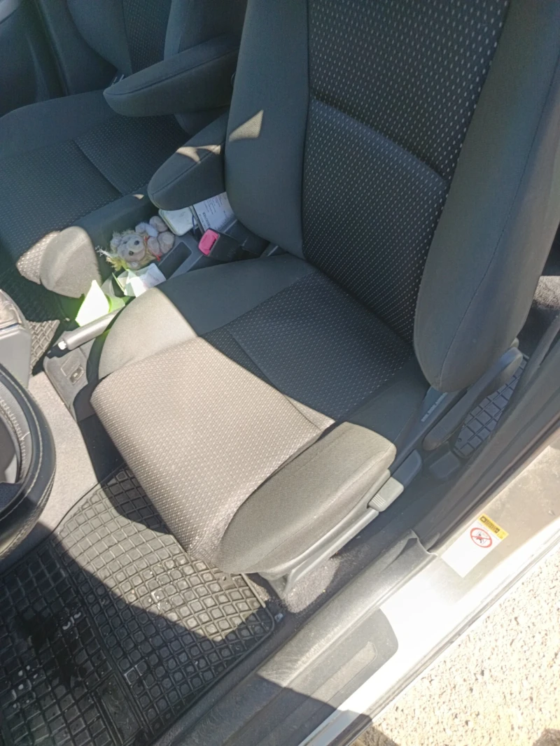 Toyota Corolla verso, снимка 8 - Автомобили и джипове - 52518589