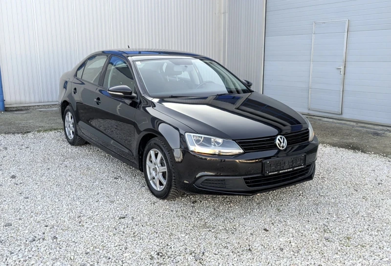 VW Jetta 1.6 TDI, снимка 3 - Автомобили и джипове - 52775929