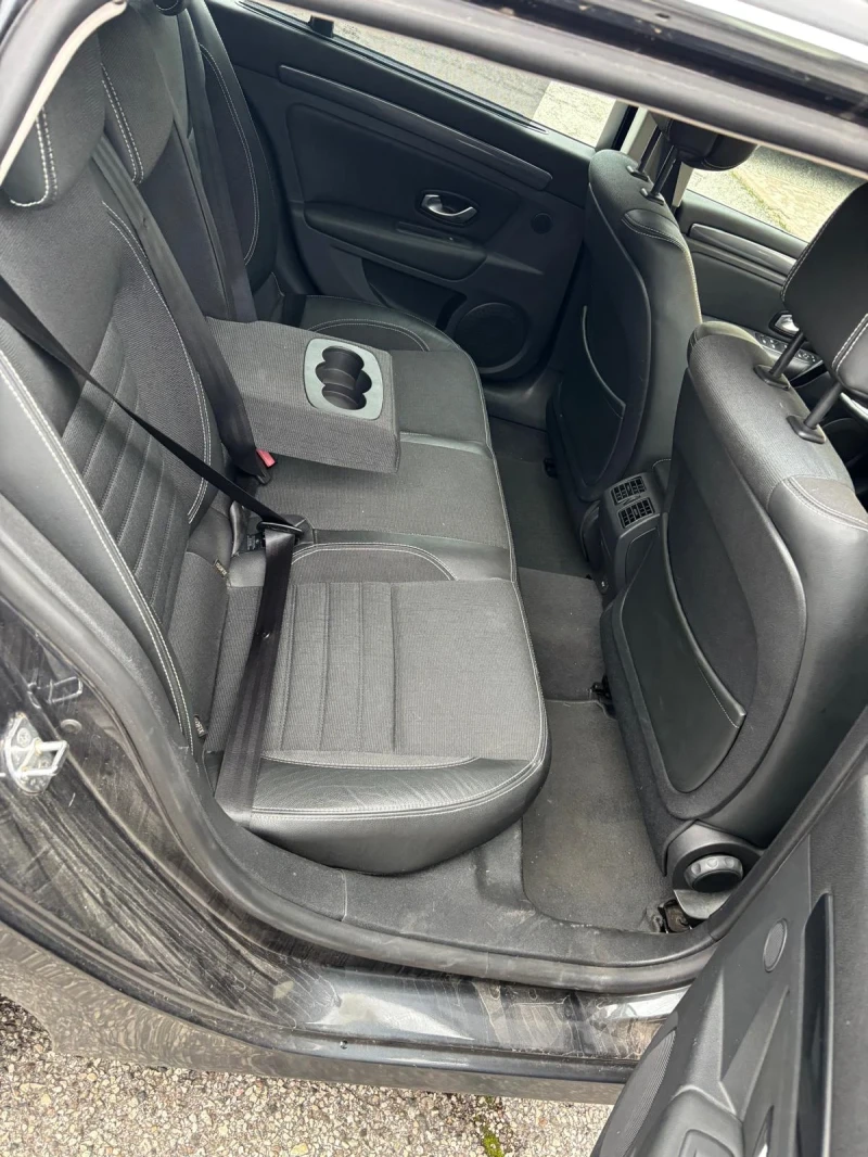 Renault Laguna 2.0dci, 150кс, 11г, Италия, КАТО НОВА , снимка 7 - Автомобили и джипове - 53282454