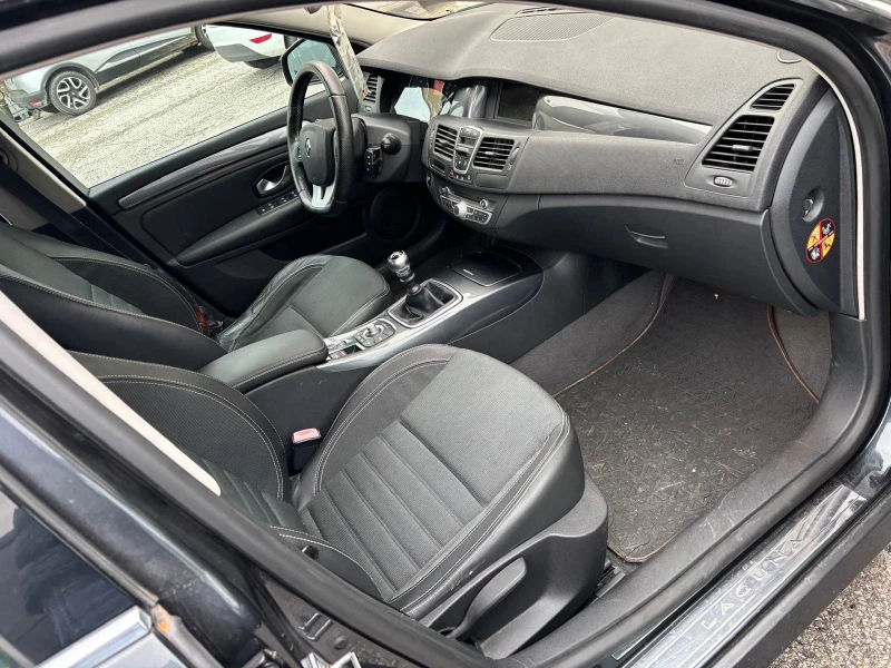 Renault Laguna 2.0dci, 150кс, 11г, Италия, КАТО НОВА , снимка 6 - Автомобили и джипове - 53282454