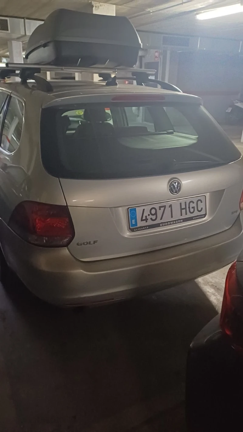 VW Golf Variant 1.6TDI, снимка 2 - Автомобили и джипове - 53316091