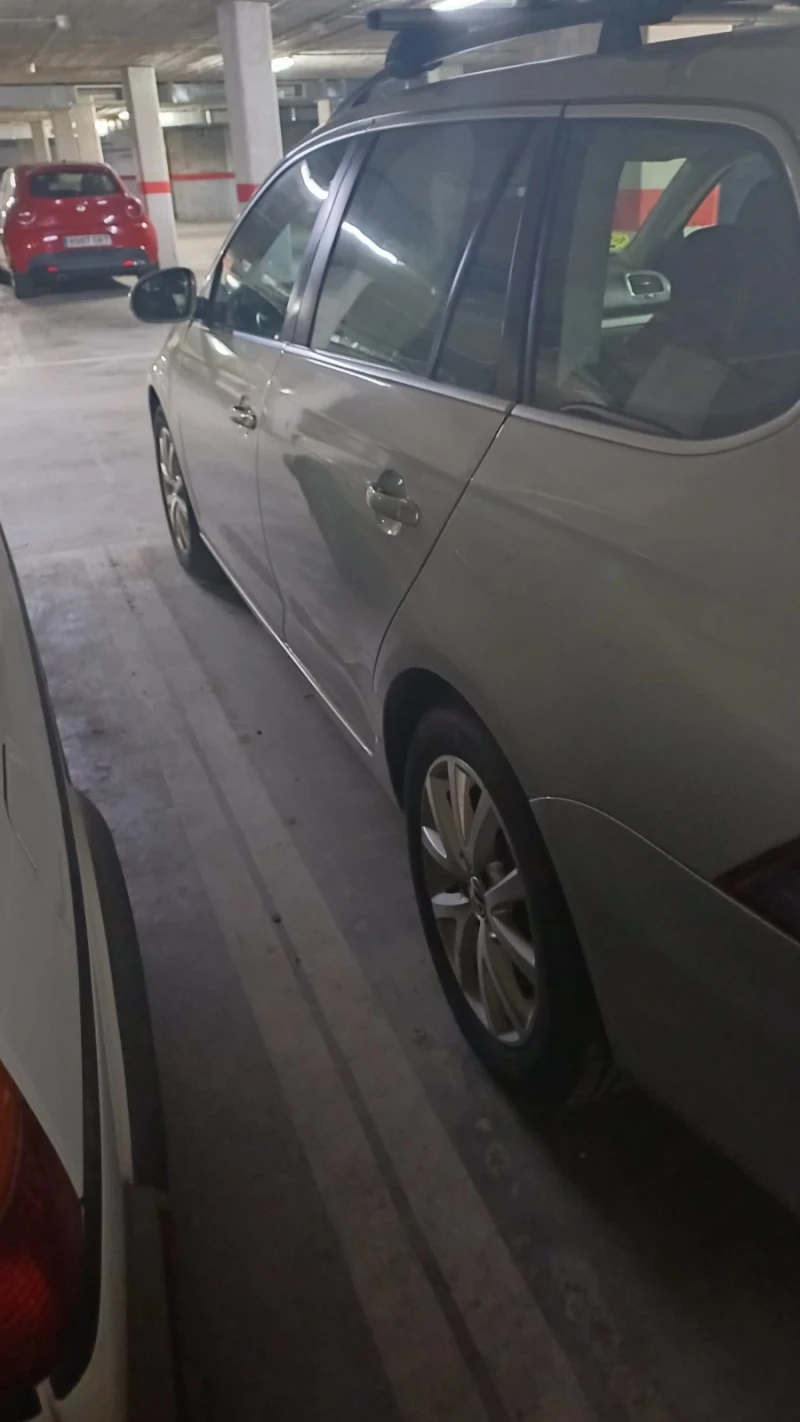 VW Golf Variant 1.6TDI, снимка 4 - Автомобили и джипове - 53316091