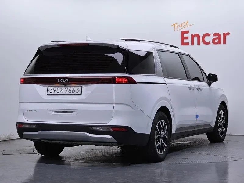 Kia Carnival 9-SEATER PRESTIGE, снимка 2 - Автомобили и джипове - 55172051