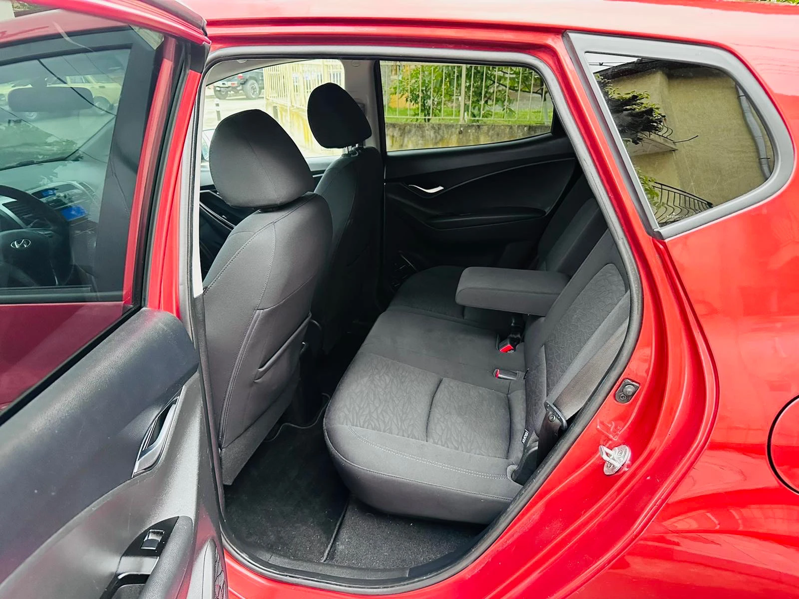 Hyundai Ix20 1.6i Swiss | Mobile.bg   14