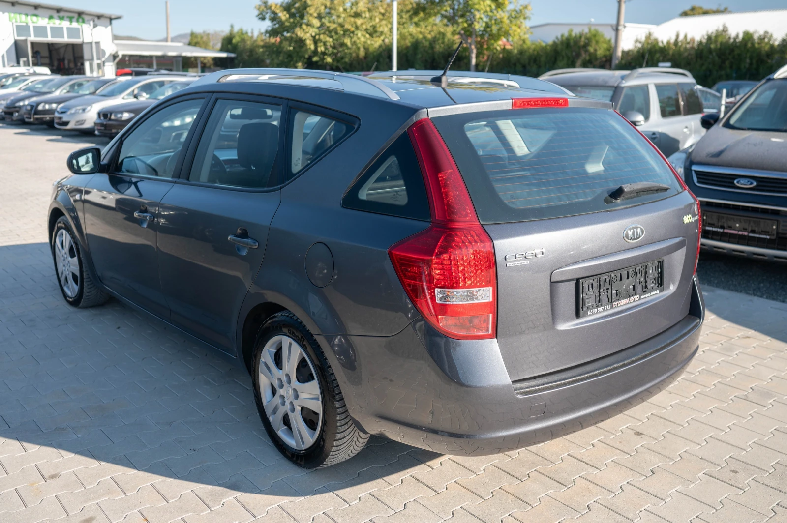 Kia Ceed 1.4i* 90кс* ISG - изображение 8