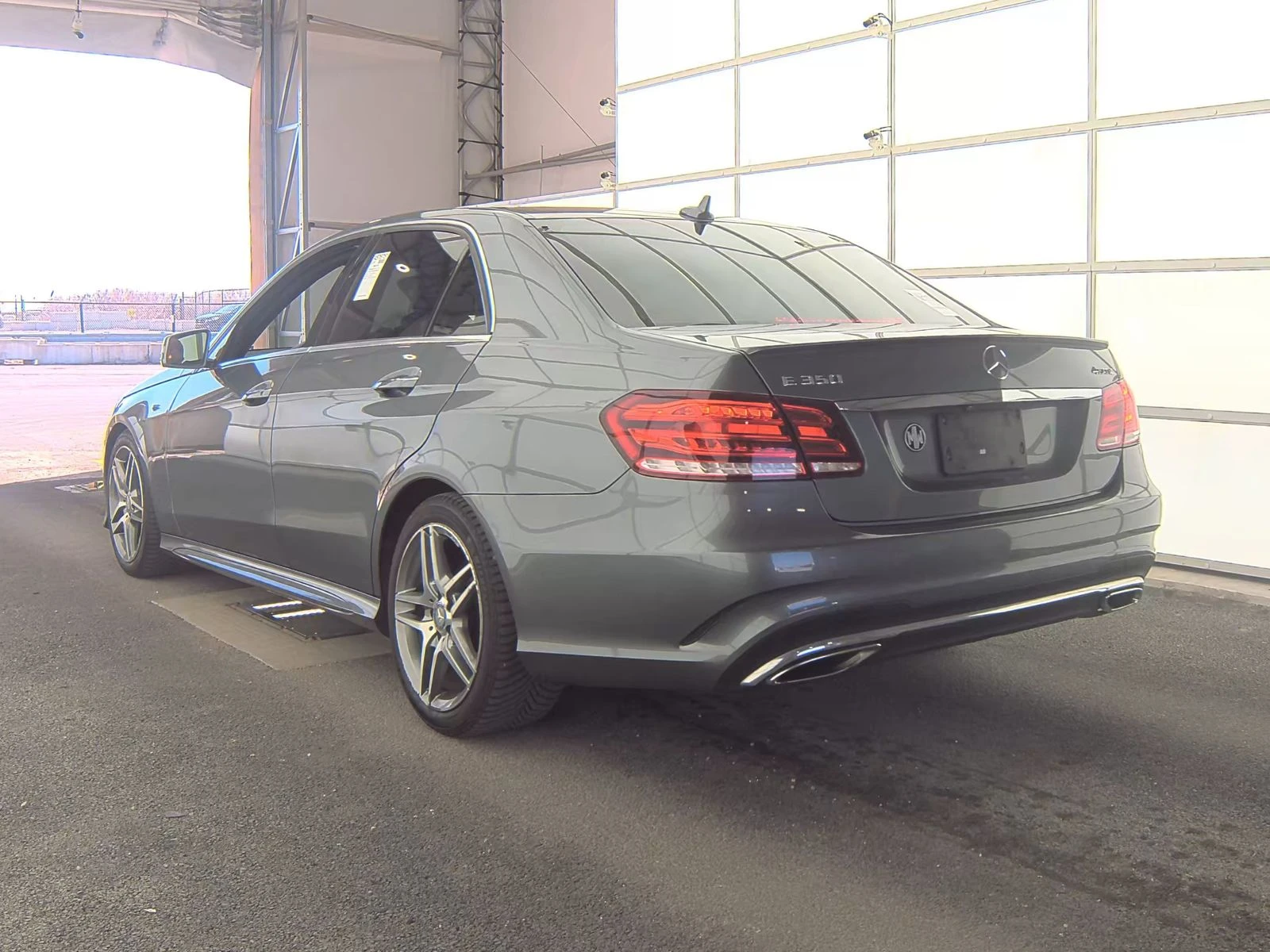 Mercedes-Benz E 350 4MATIC* AMG PACK* HARMAN* PODGREV* KEYLESS GO*  - изображение 5