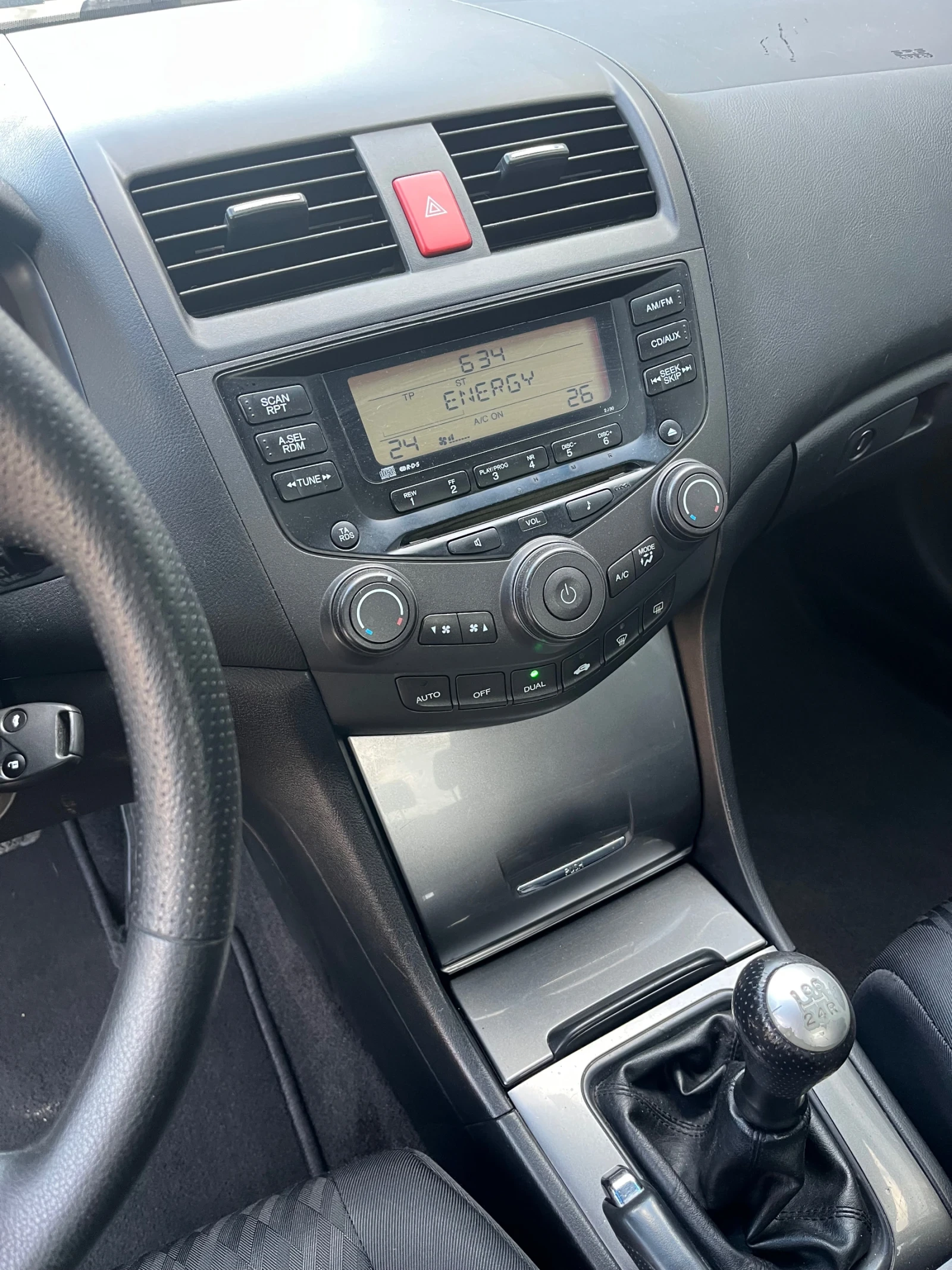 Honda Accord 2.0 155 к.с. - изображение 8