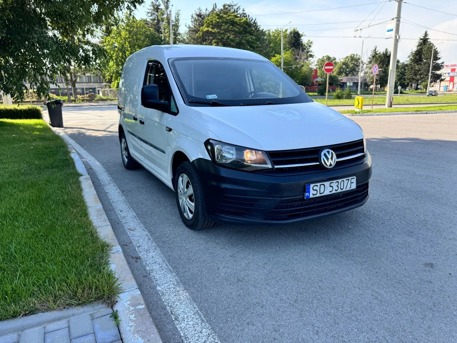 VW Caddy 2.0TDI ТОП!!!КЛИМАТИК!!!СТАРТ/СТОП!!!ОТЛИЧЕН!!! - изображение 2