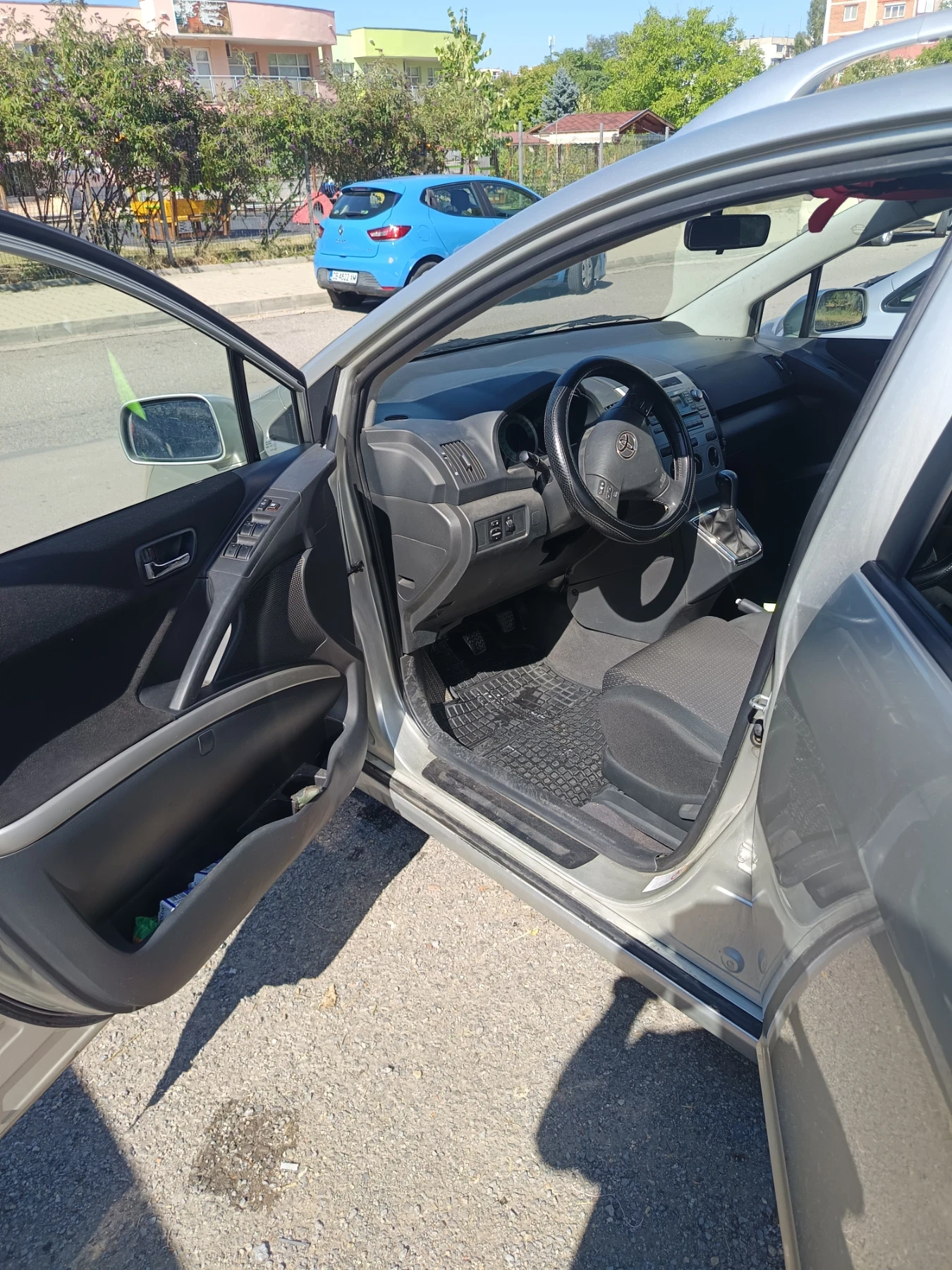 Toyota Corolla verso  - изображение 7