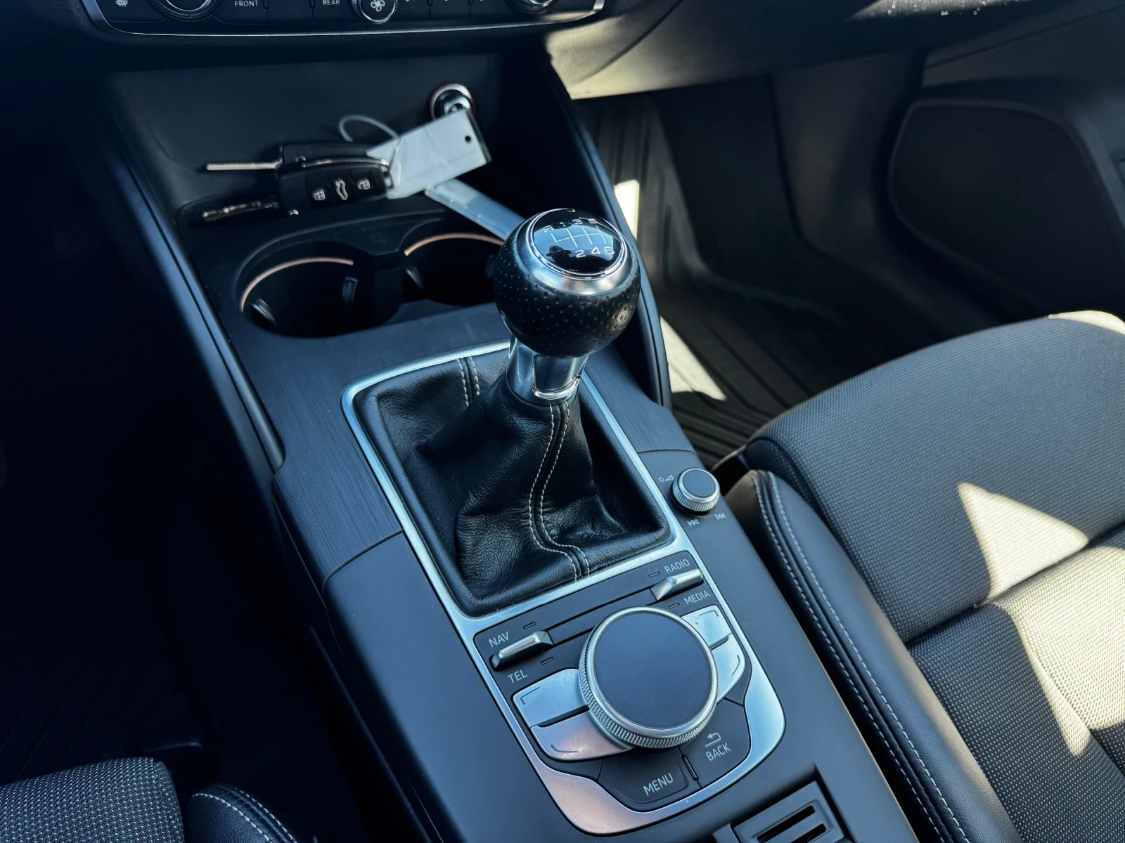 Audi A3 2.0TDI Sportback S-Line LED Distronic Lane Camera | Mobile.bg   14