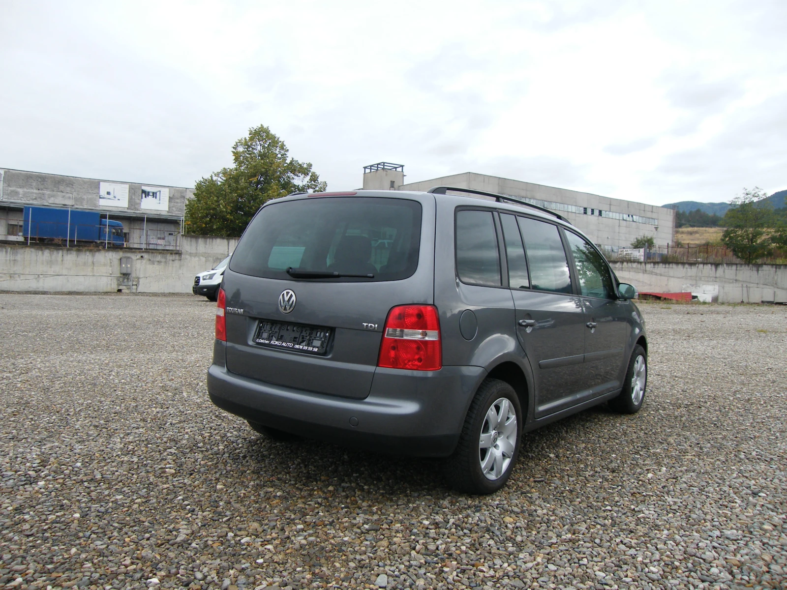 VW Touran 1.9TDI 105k.s 6sk. - изображение 4