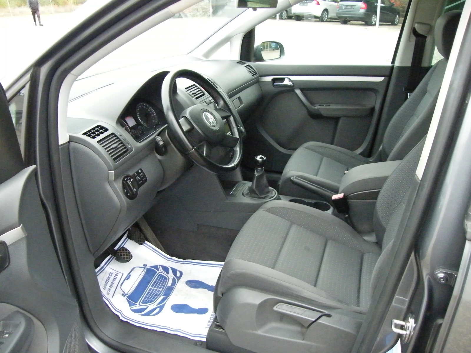 VW Touran 1.9TDI 105k.s 6sk. - изображение 8