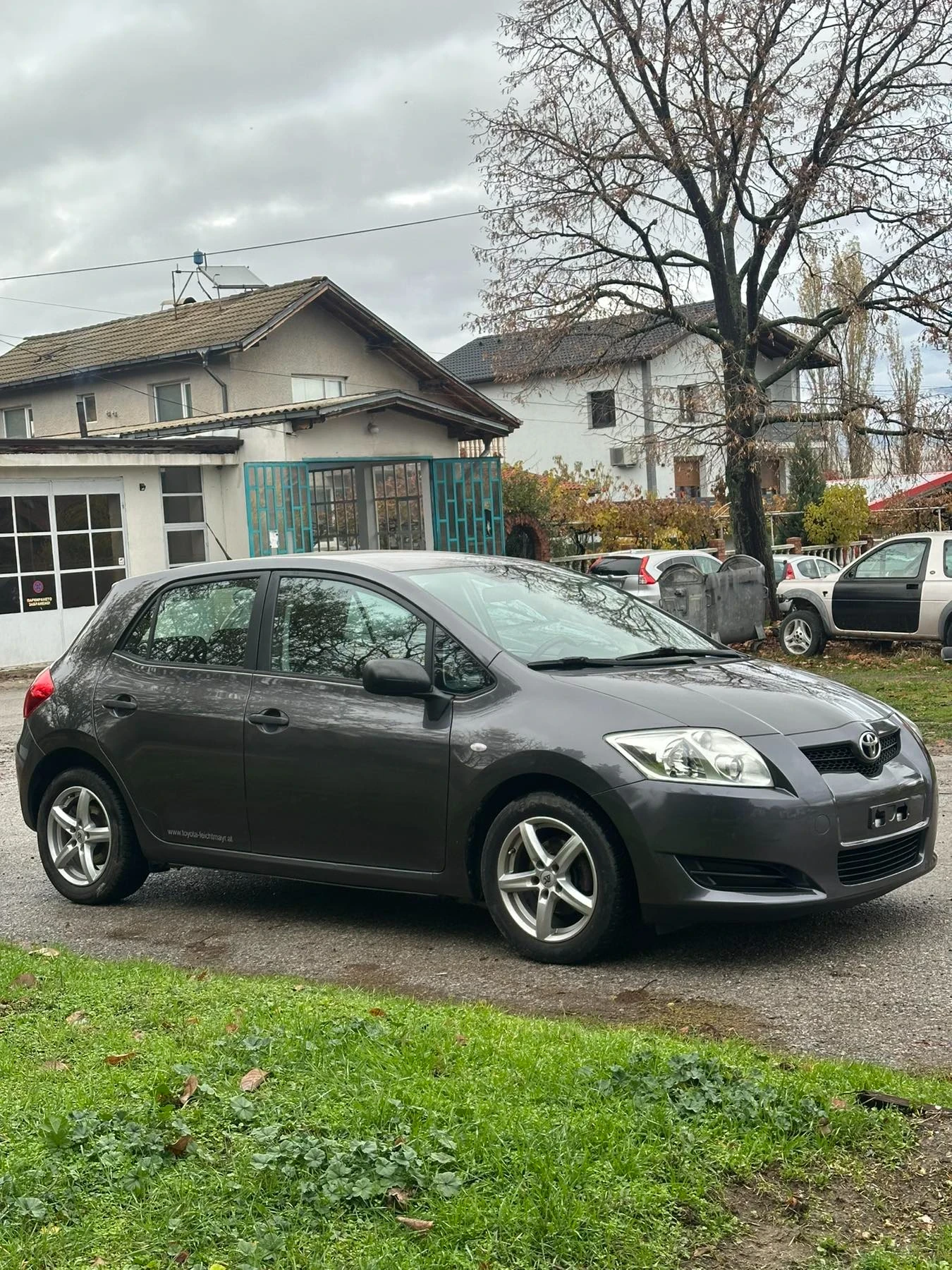 Toyota Auris  - изображение 4