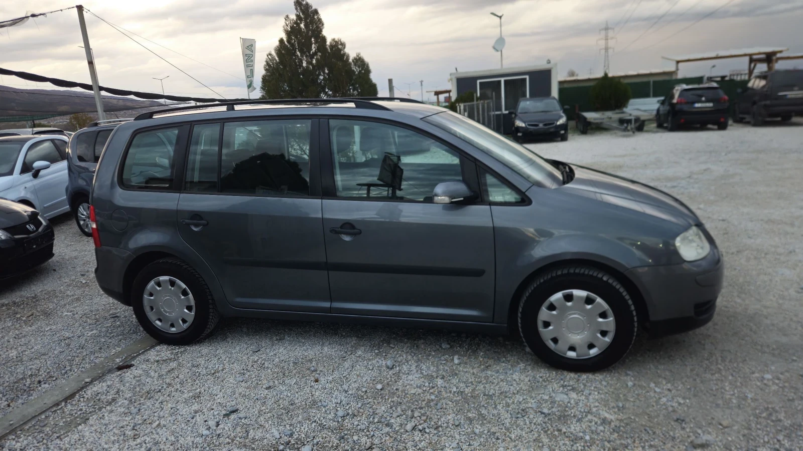 VW Touran 1.9TDI.101.кс.6 скорости.Отлична - изображение 4