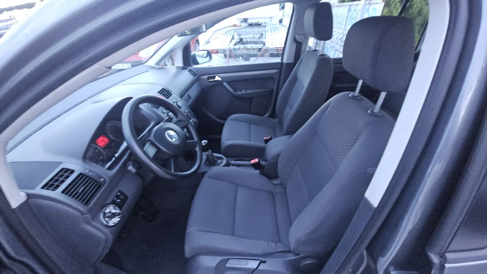 VW Touran 1.9TDI.101.кс.6 скорости.Отлична - изображение 9