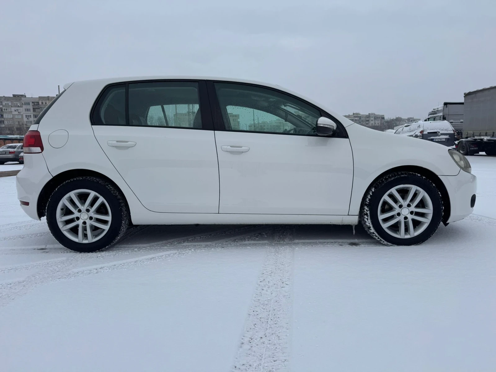 VW Golf 2.0 tdi DSG 140 cv - изображение 6