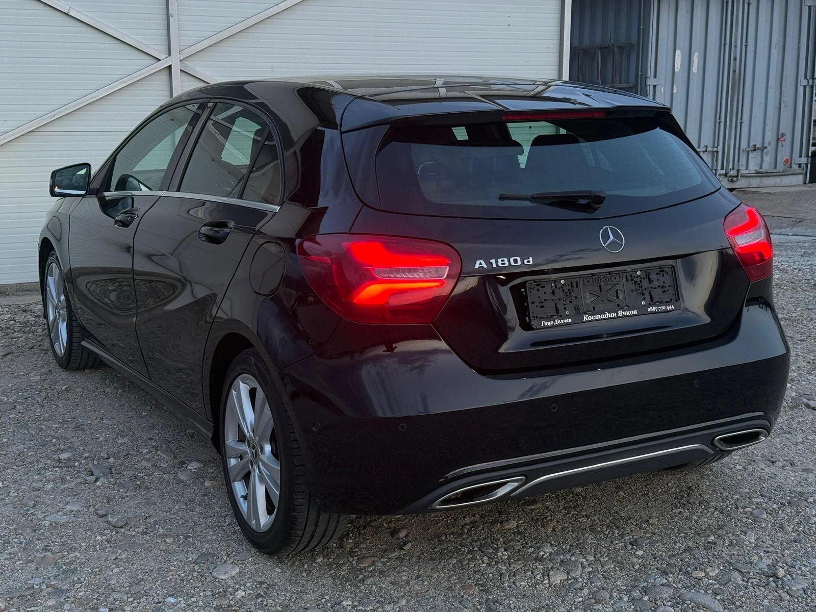 Mercedes-Benz A 180 1.5d Facelift/Navi/Carplay/Камера/Собствен лизинг , снимка 6 - Автомобили и джипове - 53718511