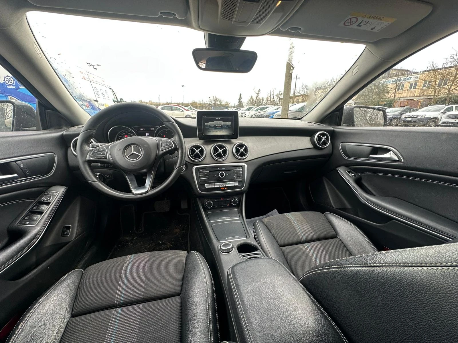 Mercedes-Benz CLA 200 AVTOMAT / EURO 6, снимка 8 - Автомобили и джипове - 53786347