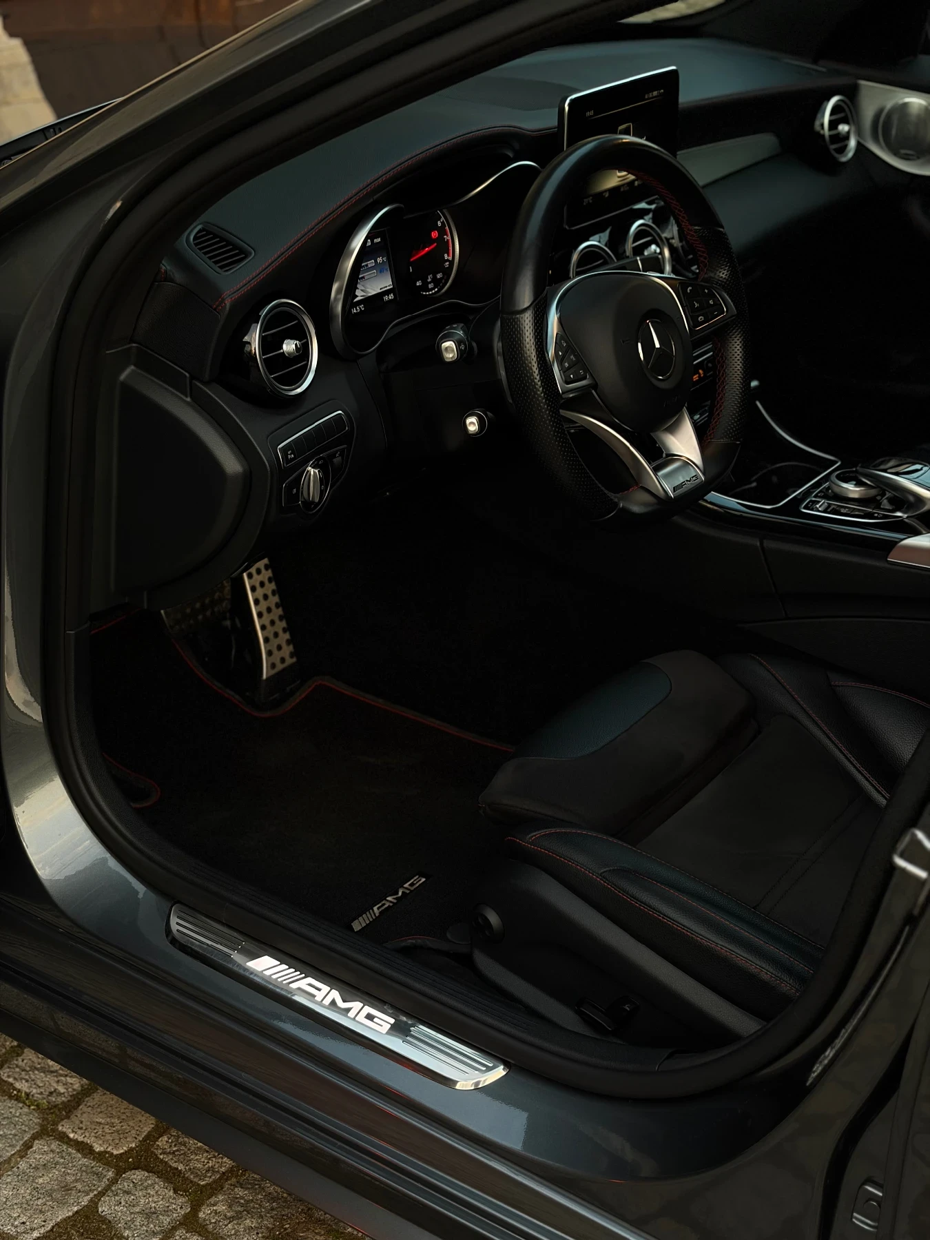 Mercedes-Benz C 43 AMG, снимка 7 - Автомобили и джипове - 54313471