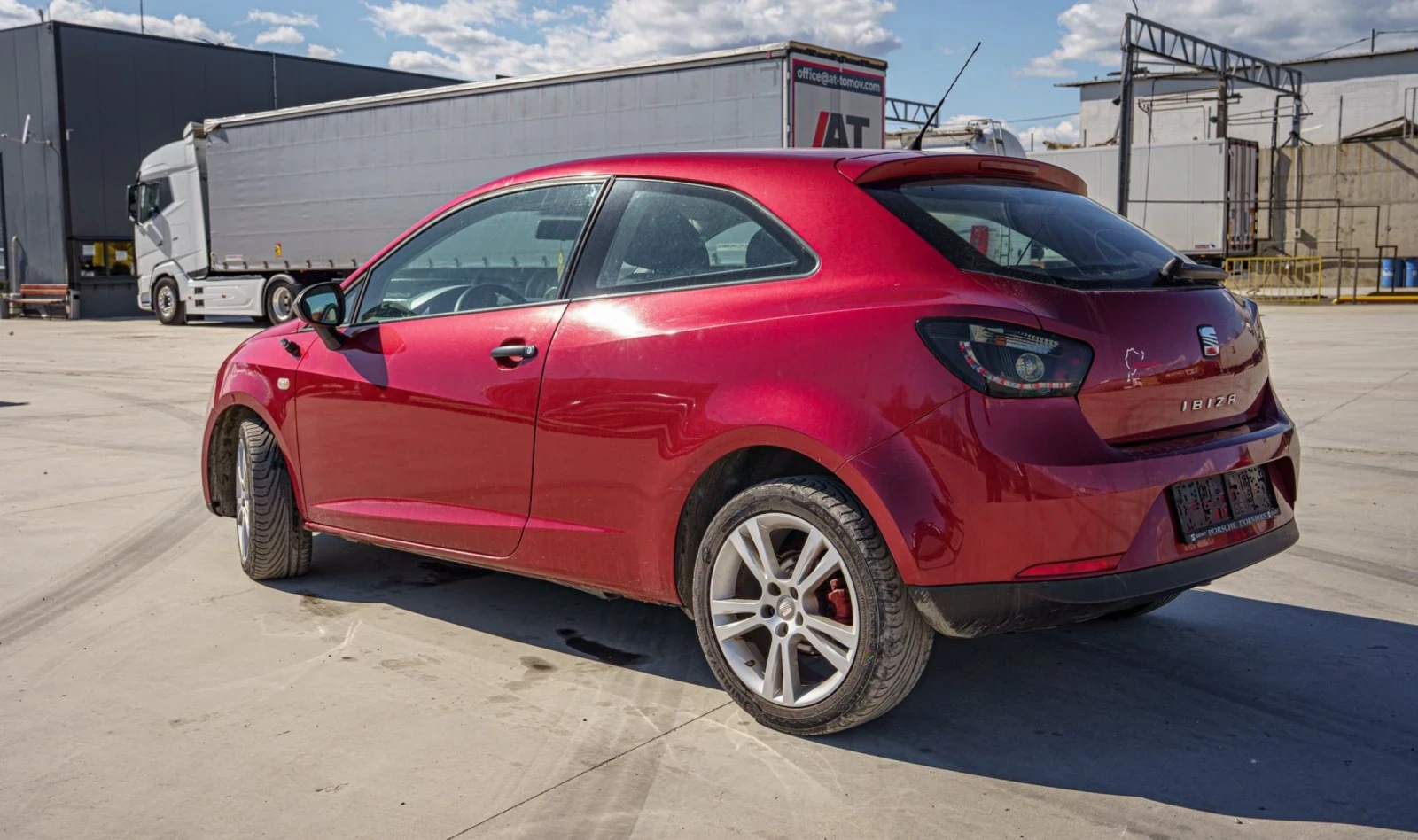 Seat Ibiza 1.6 TDI , снимка 2 - Автомобили и джипове - 54420720