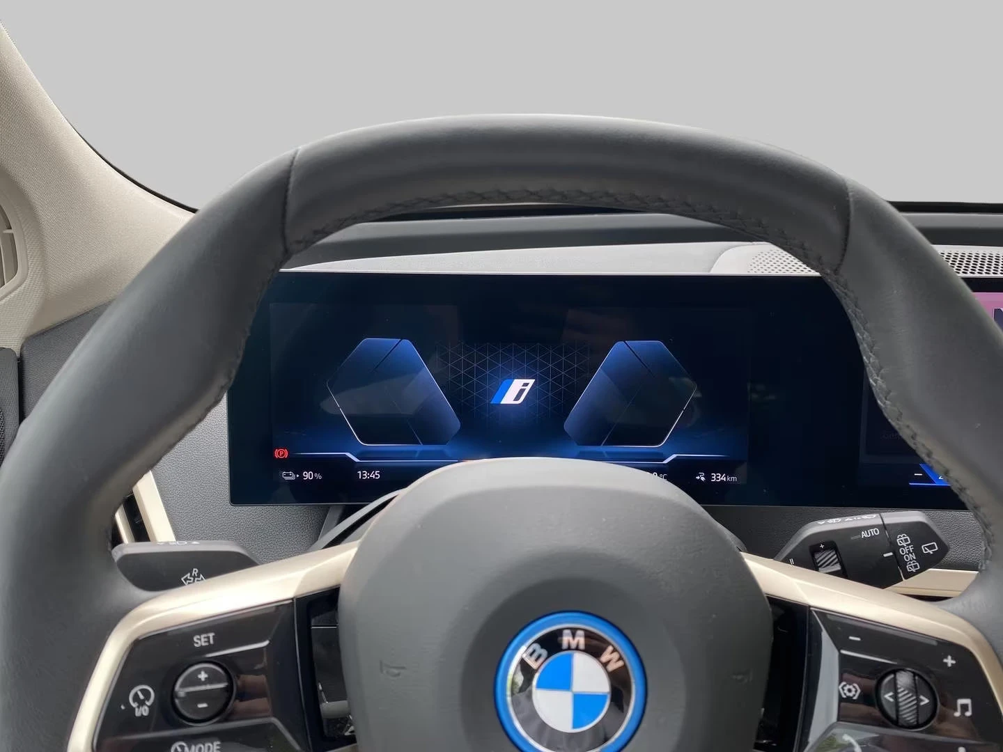 BMW iX 50/xDRIVE/523HP/HUD/NALI/ACC/LED/CAM/525z, снимка 8 - Автомобили и джипове - 55134927