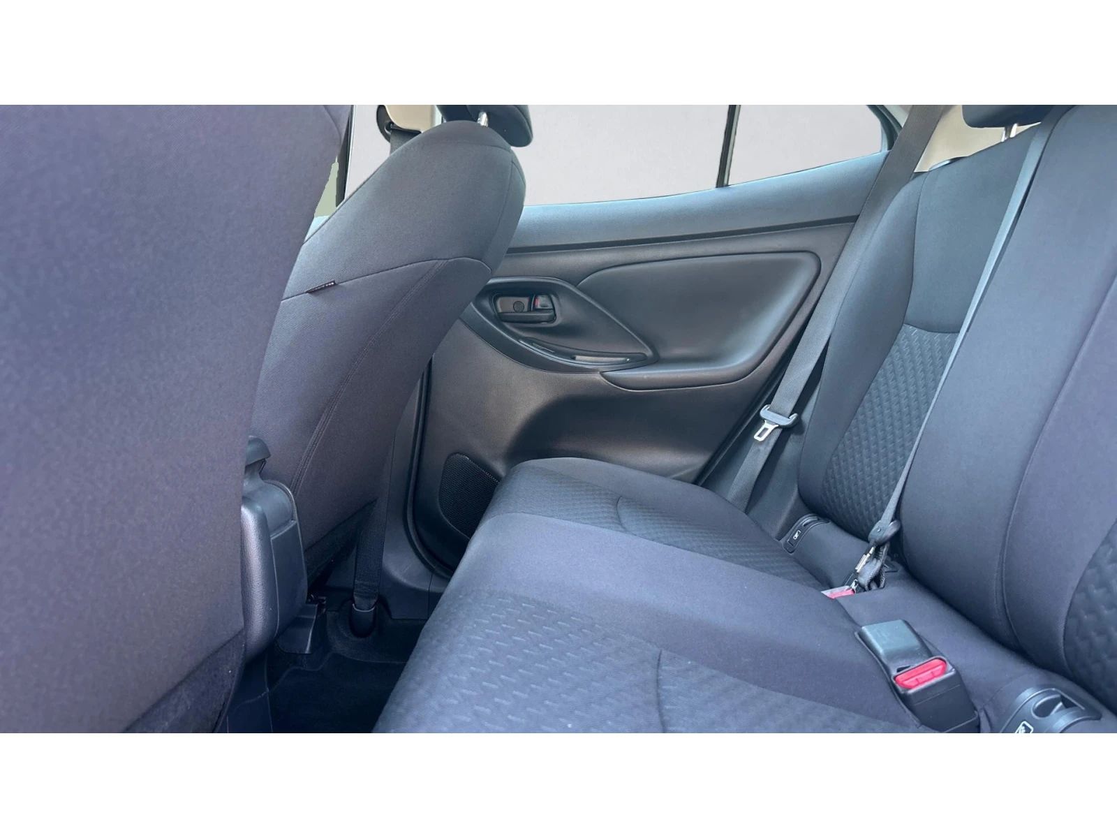 Toyota Yaris Cross Месечна вноска от 300  , снимка 11 - Автомобили и джипове - 55570211