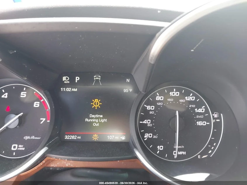 Alfa Romeo Giulia 2.0l Ti Sport Awd, снимка 7 - Автомобили и джипове - 55586794