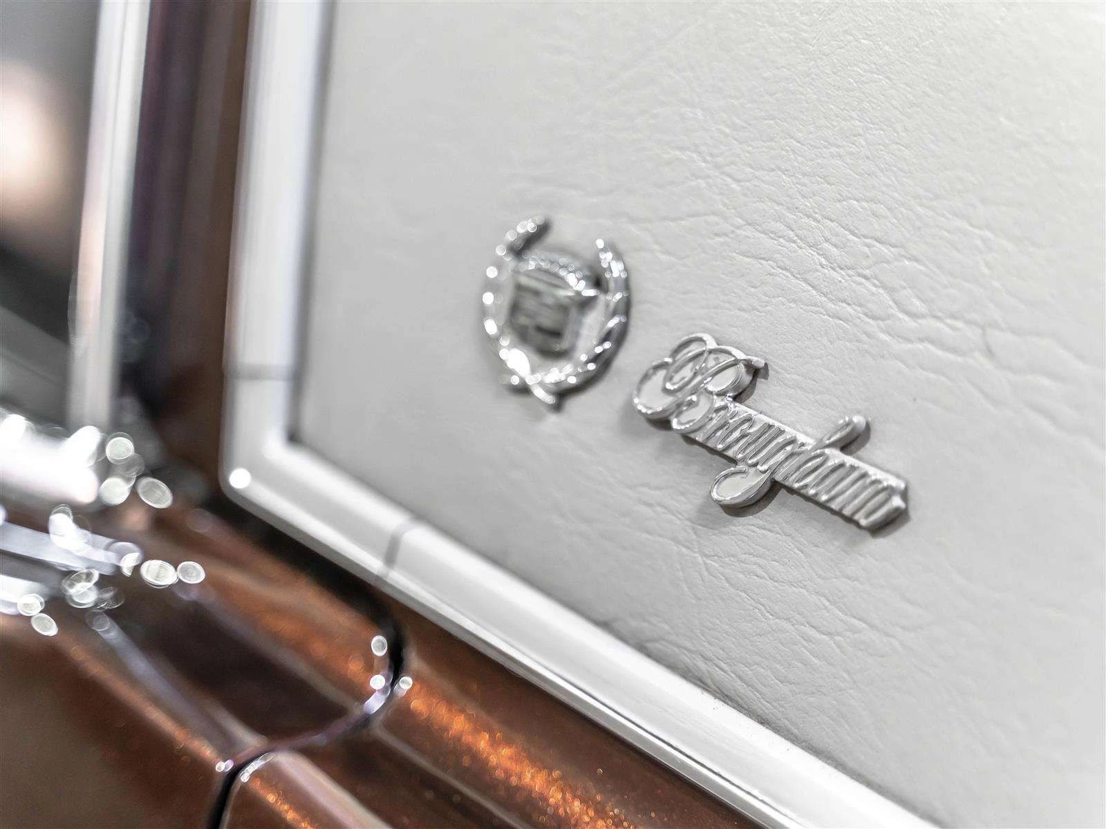 Cadillac Fleetwood * Classic American Luxury | Iconic Cadillac Stylin, снимка 11 - Автомобили и джипове - 56132723