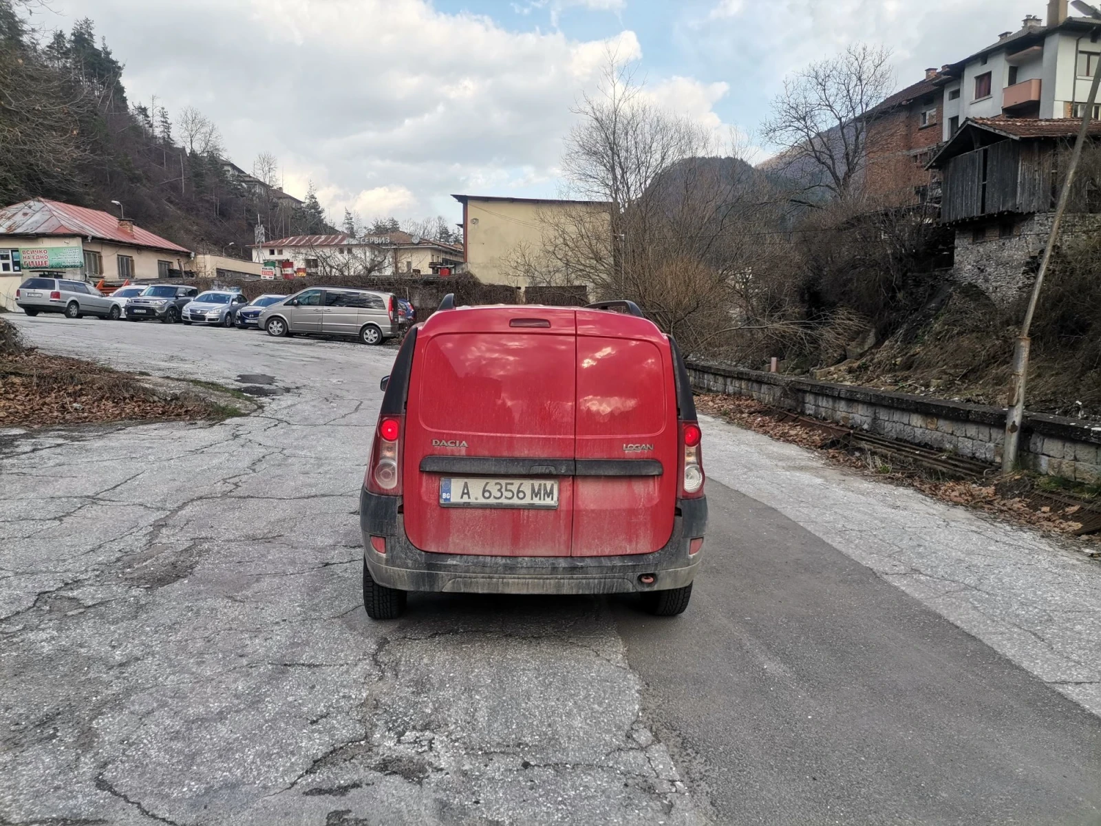 Dacia Logan, снимка 4 - Автомобили и джипове - 56683262