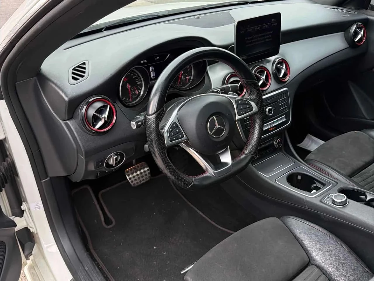 Mercedes-Benz CLA, снимка 6 - Автомобили и джипове - 56714982