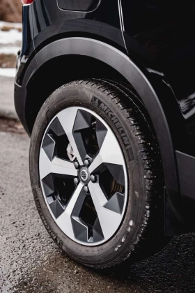 Volvo XC40 * B5 AWD Plus Dark Theme * CARFAX * ПАНО * KEYLESS, снимка 6